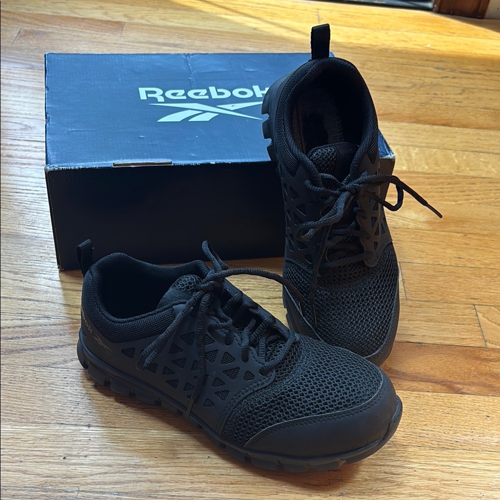 Reebok Black Sublite Cushion Work Shoes with Breathable Mesh women’s 7.5
